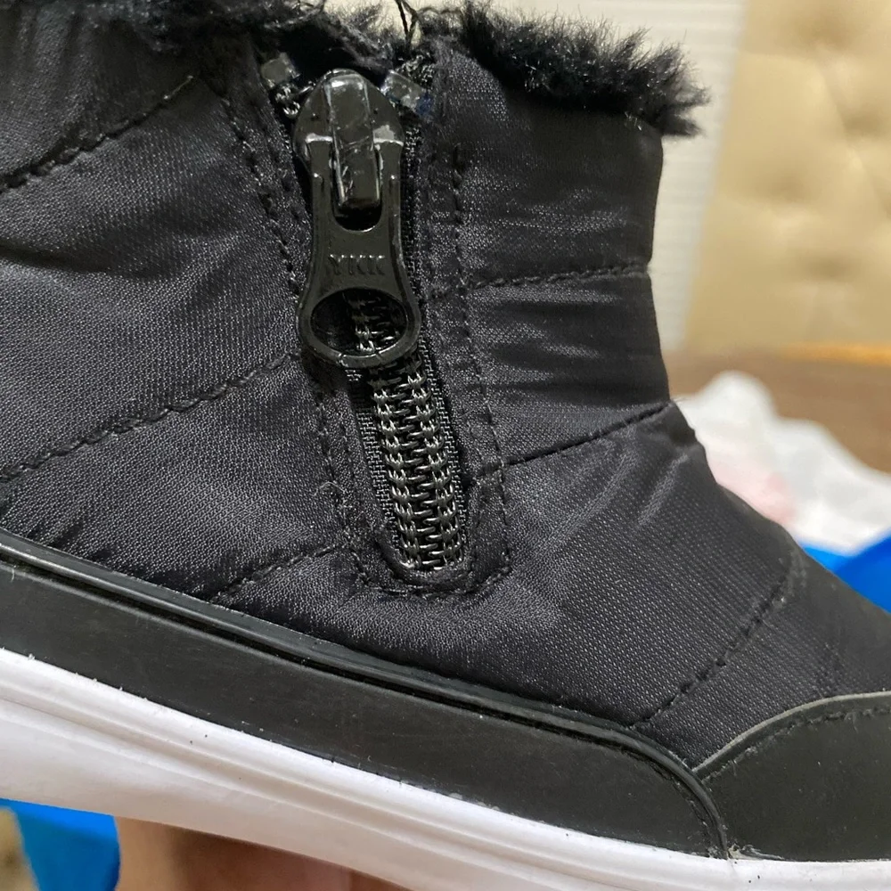 CAT & JACK Toddle Black Faux Fur lined Winter Boots with Zipper Sz 8 Kids Shoes